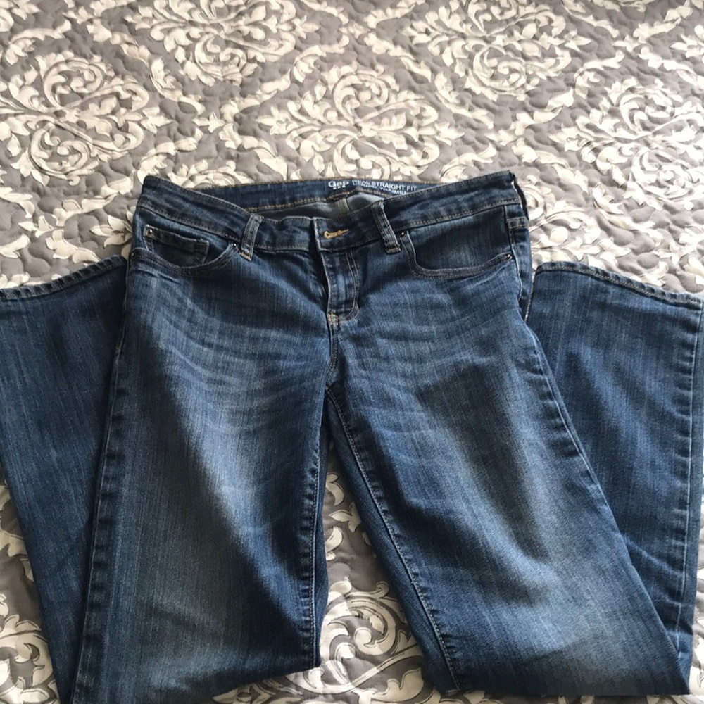 Gap Midrise real straight fit short